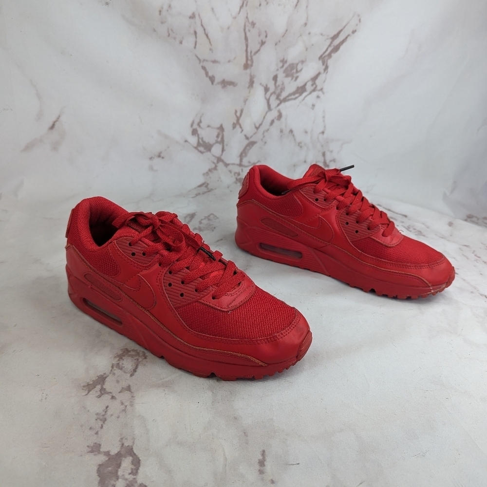Nike Air Max 90 Triple Red Mens Size 9 CZ7918-600 Shoes Sneakers Lace Up EUC - Picture 2 of 9